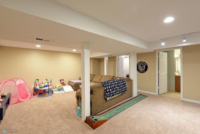 514 4th Avenue S, Moorhead, MN 56560