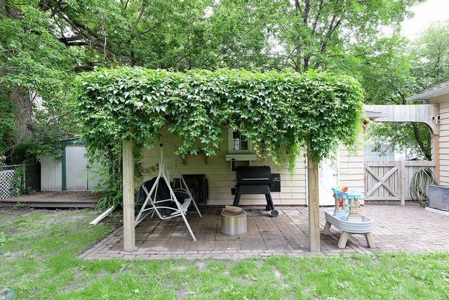 514 4th Avenue S, Moorhead, MN 56560