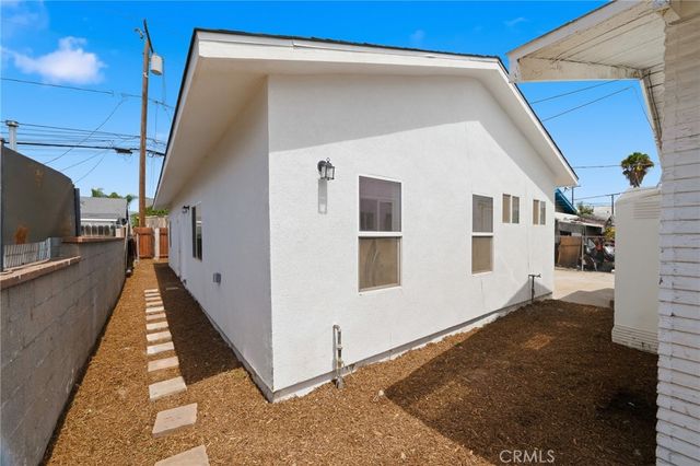 755 E Monterey Avenue, Pomona, CA 91767