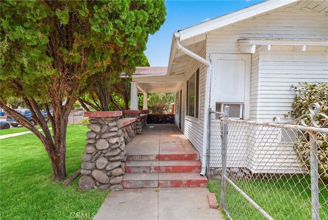 755 E Monterey Avenue, Pomona, CA 91767
