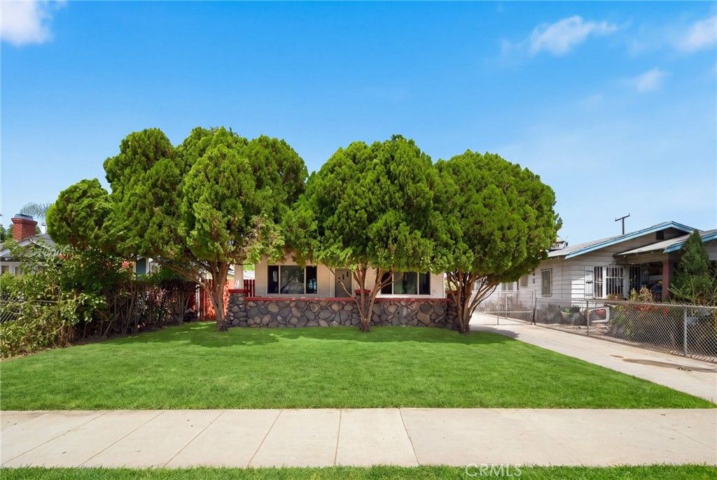 755 E Monterey Avenue, Pomona, CA 91767
