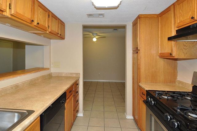 28302 Doverbrook Drive Drive, Huffman, TX 77336