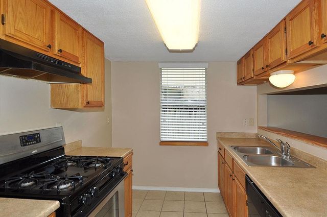 28302 Doverbrook Drive Drive, Huffman, TX 77336