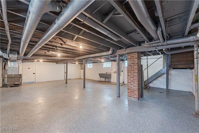 4049 W 157th Street, Cleveland, OH 44135