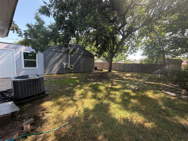 513 Shawnee Trace, Grand Prairie, TX 75051