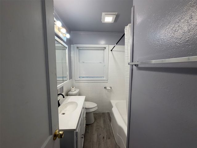 513 Shawnee Trace, Grand Prairie, TX 75051