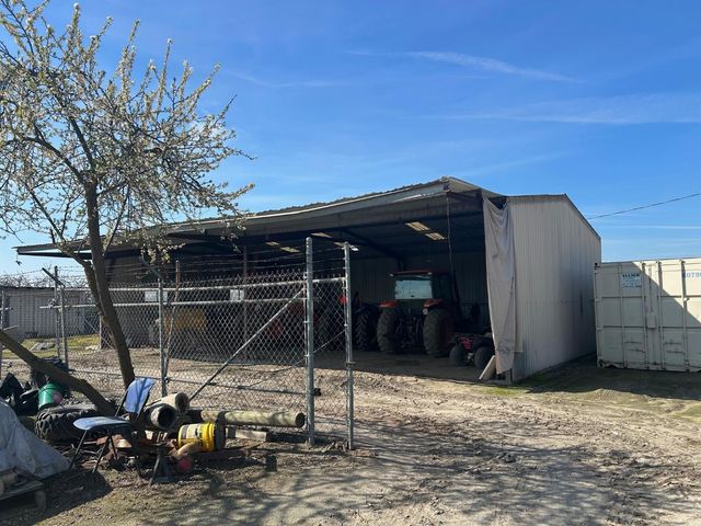 9577 S Del Rey Avenue, Selma, CA 93662