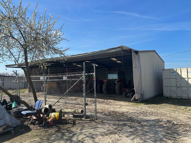 9577 S Del Rey Avenue, Selma, CA 93662