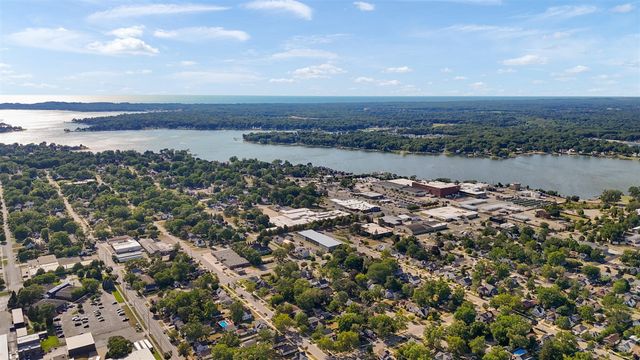 272 W 23rd Street, Holland, MI 49423