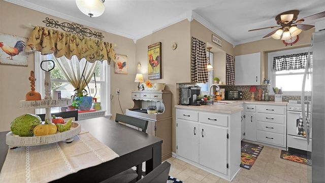 272 W 23rd Street, Holland, MI 49423