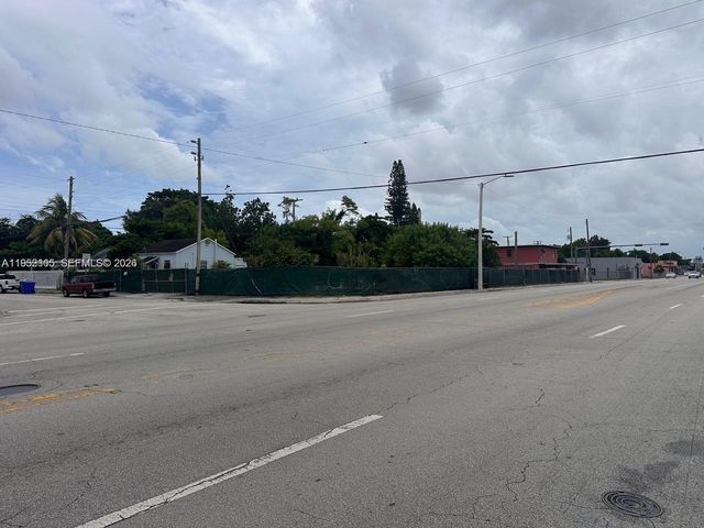 1630 NW 51st St, Miami, FL 33142