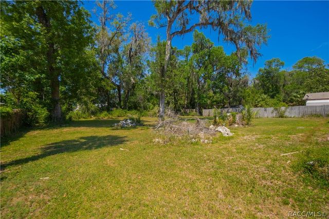 1561 NW 21st Street, Crystal River, FL 34428