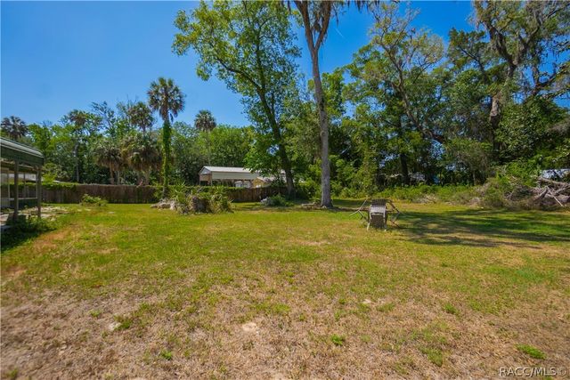 1561 NW 21st Street, Crystal River, FL 34428