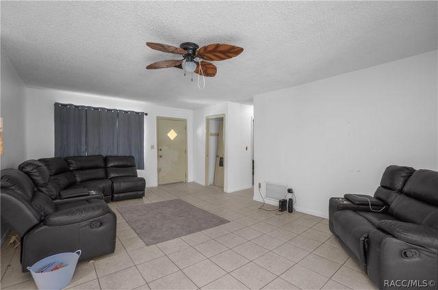 1561 NW 21st Street, Crystal River, FL 34428