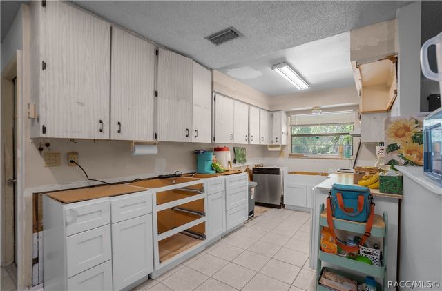 1561 NW 21st Street, Crystal River, FL 34428