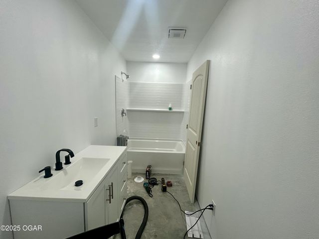 112 Orchard Street, Alba, MO 64830