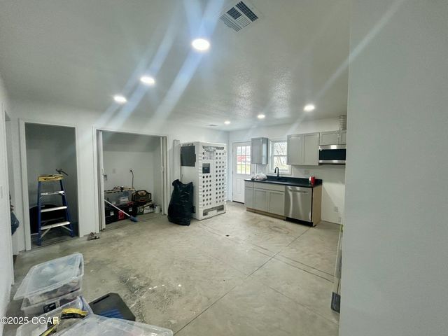 112 Orchard Street, Alba, MO 64830