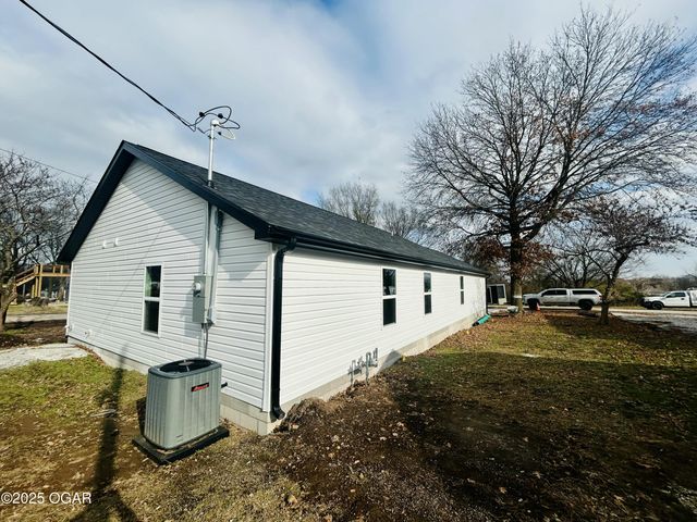 112 Orchard Street, Alba, MO 64830
