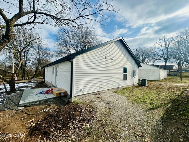 112 Orchard Street, Alba, MO 64830