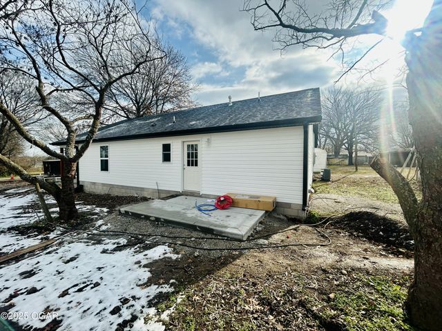 112 Orchard Street, Alba, MO 64830