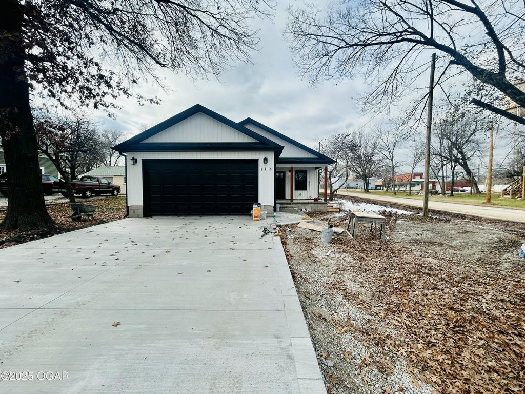 112 Orchard Street, Alba, MO 64830