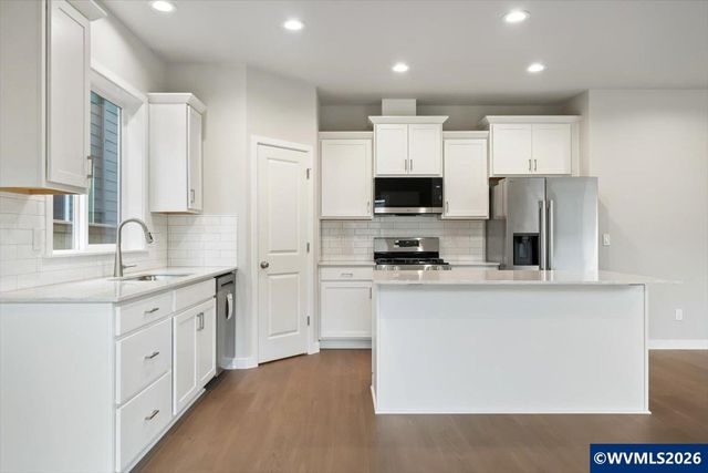 7435 SE Berg Dr, Corvallis, OR 97330