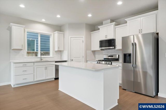 7435 SE Berg Dr, Corvallis, OR 97330
