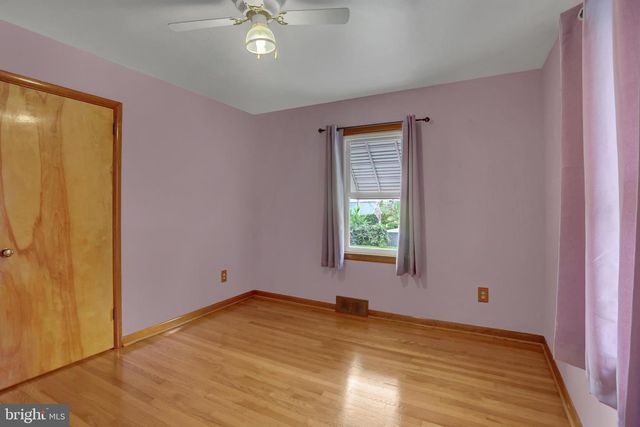 2239 BEVERLY DR, Hagerstown, MD 21740