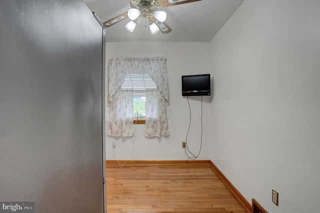 2239 BEVERLY DR, Hagerstown, MD 21740