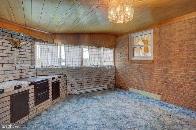 2239 BEVERLY DR, Hagerstown, MD 21740