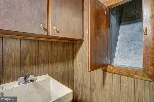 2239 BEVERLY DR, Hagerstown, MD 21740