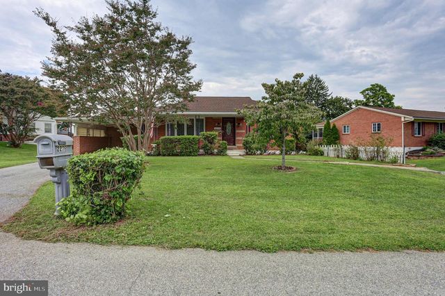 2239 BEVERLY DR, Hagerstown, MD 21740