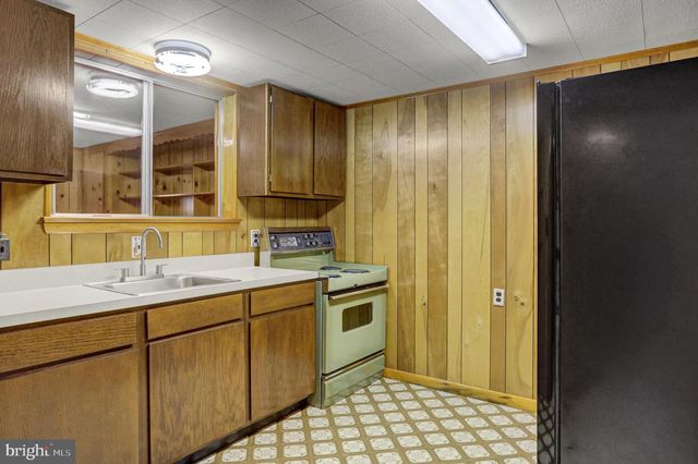 2239 BEVERLY DR, Hagerstown, MD 21740