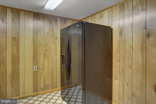2239 BEVERLY DR, Hagerstown, MD 21740