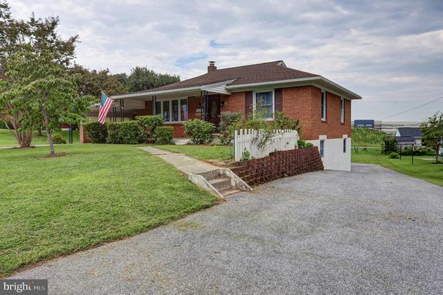 2239 BEVERLY DR, Hagerstown, MD 21740