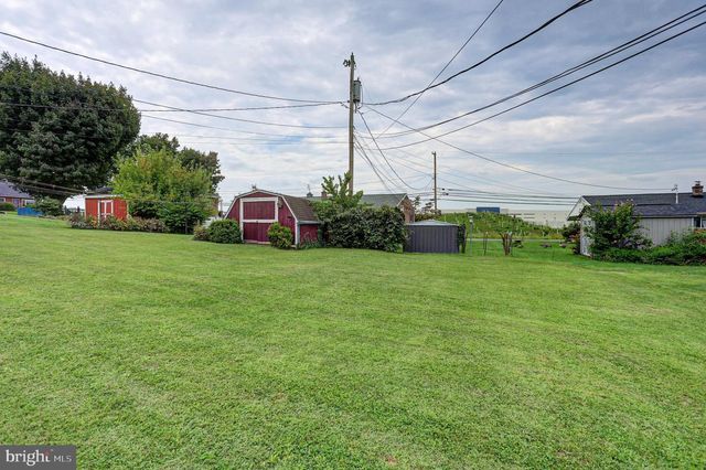2239 BEVERLY DR, Hagerstown, MD 21740