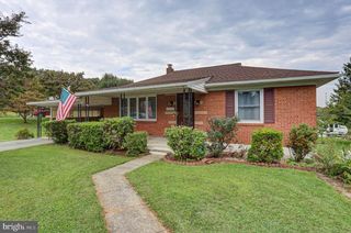 2239 BEVERLY DR, Hagerstown, MD 21740