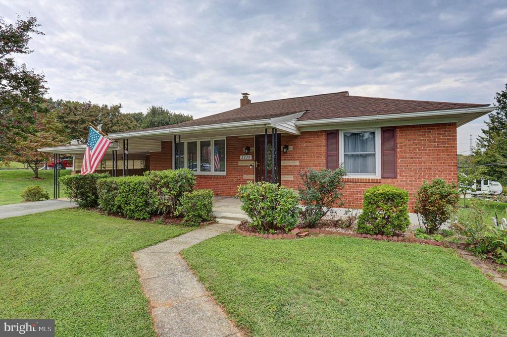 2239 BEVERLY DR, Hagerstown, MD 21740