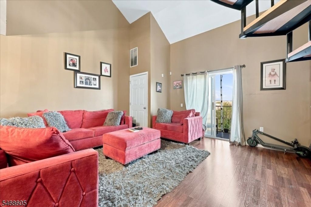39 Union St 406, Hackensack City, NJ 07601
