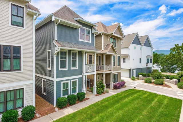 909 Spinnaker Way, Chattanooga, TN 37402