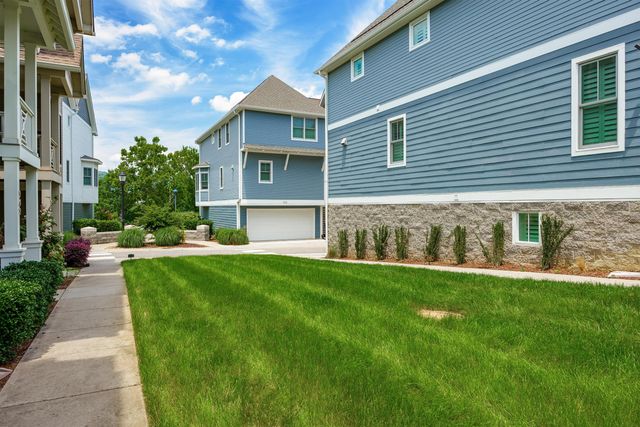 909 Spinnaker Way, Chattanooga, TN 37402