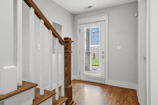 909 Spinnaker Way, Chattanooga, TN 37402