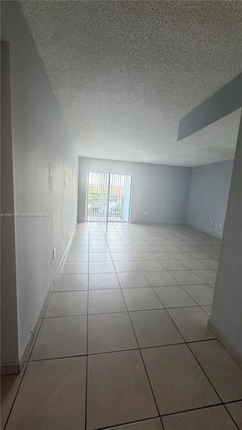 9375 Fontainebleau Blvd L304, Miami, FL 33172