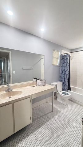 9375 Fontainebleau Blvd L304, Miami, FL 33172