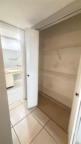 9375 Fontainebleau Blvd L304, Miami, FL 33172