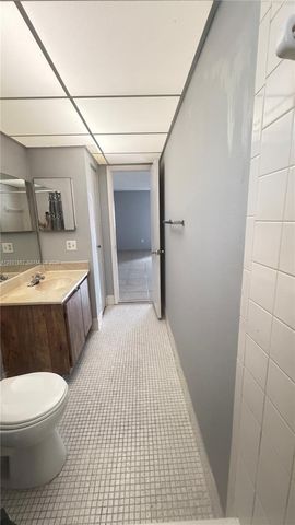 9375 Fontainebleau Blvd L304, Miami, FL 33172