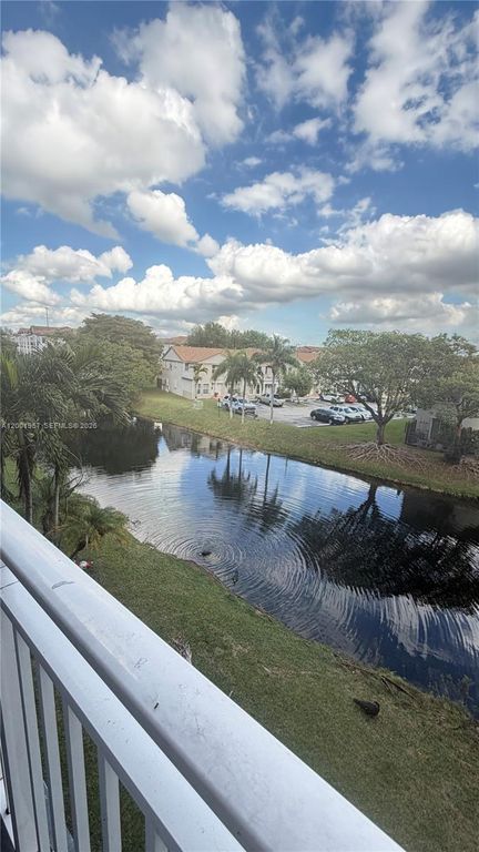 9375 Fontainebleau Blvd L304, Miami, FL 33172