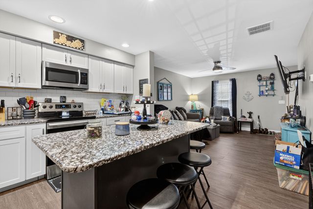 1831 Brent Street, Paris, KY 40361