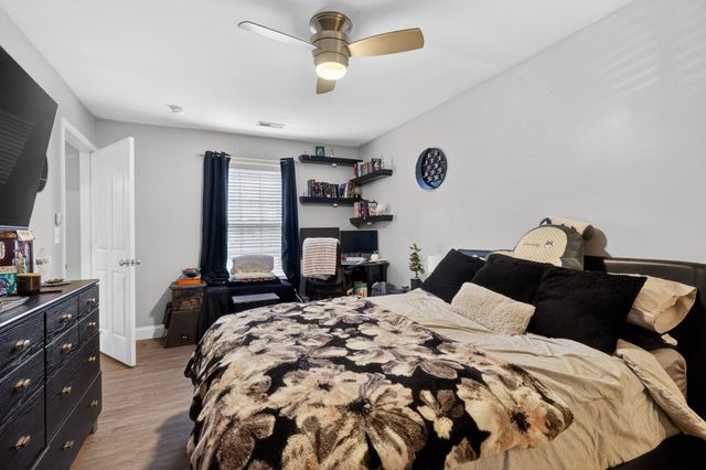 1831 Brent Street, Paris, KY 40361