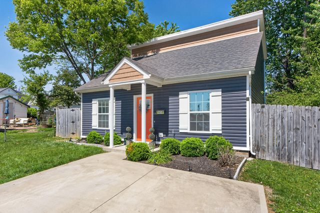 1831 Brent Street, Paris, KY 40361